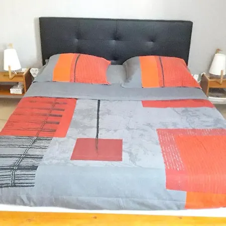 With 2 Bedrooms In With Shared Pool Furnished Balcony And Wifi 168 Km From The Beach * Тулуза